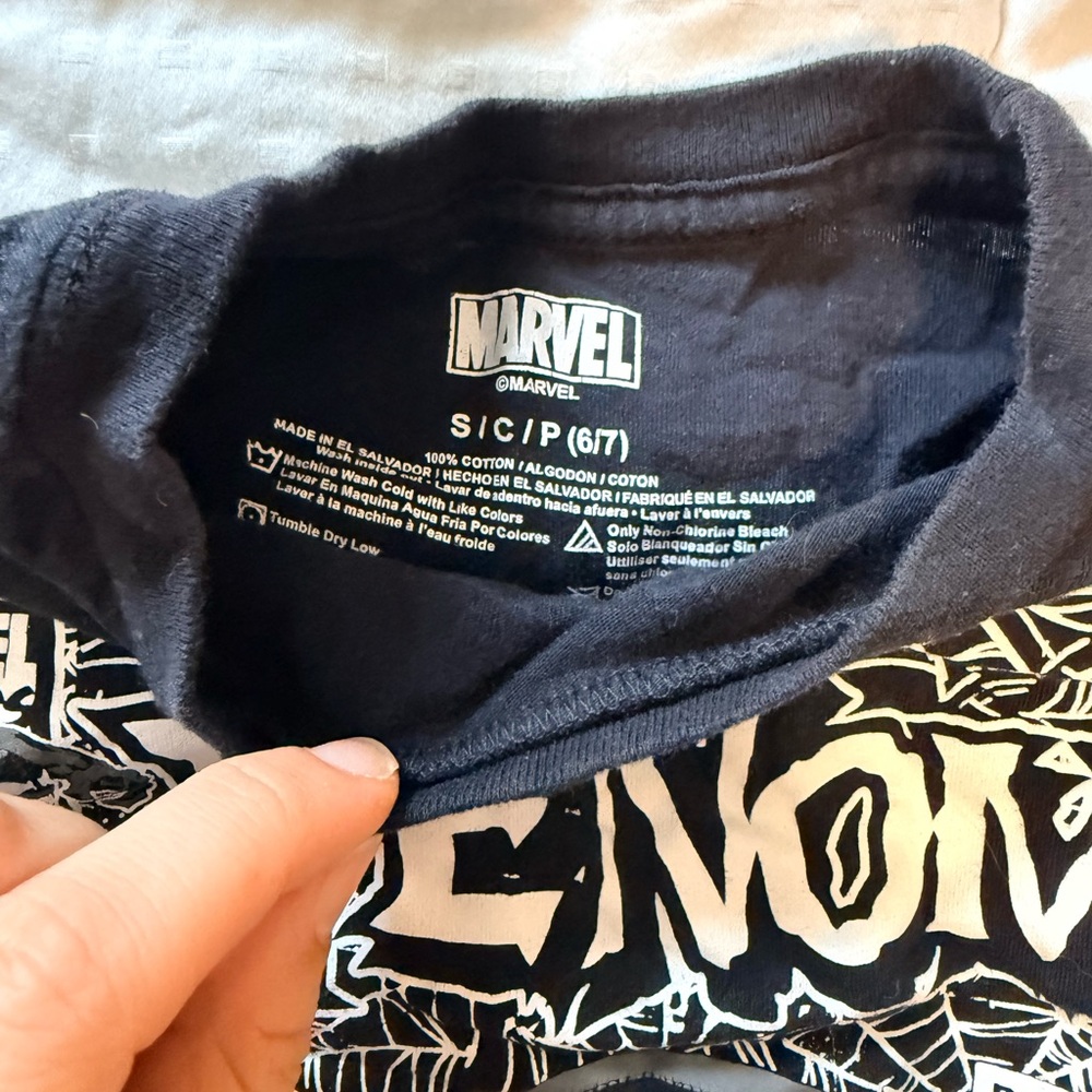 Marvel Tee Bundle - Picture 9 of 11